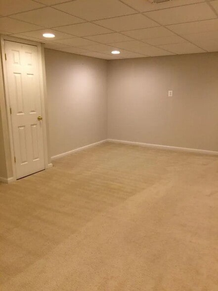 Building Photo - 4055 Carrick Ct
