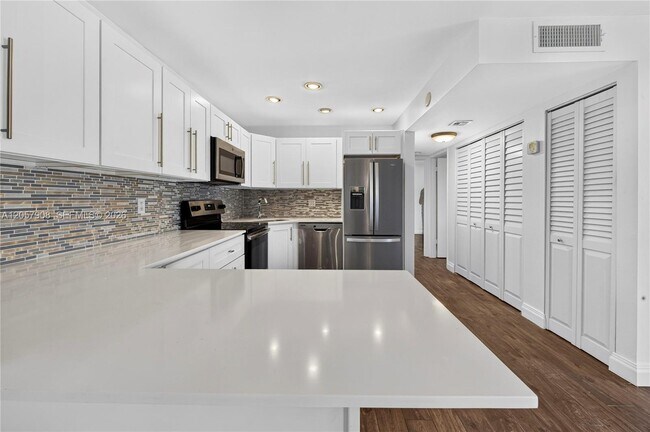 Building Photo - 3642 NE 171 St