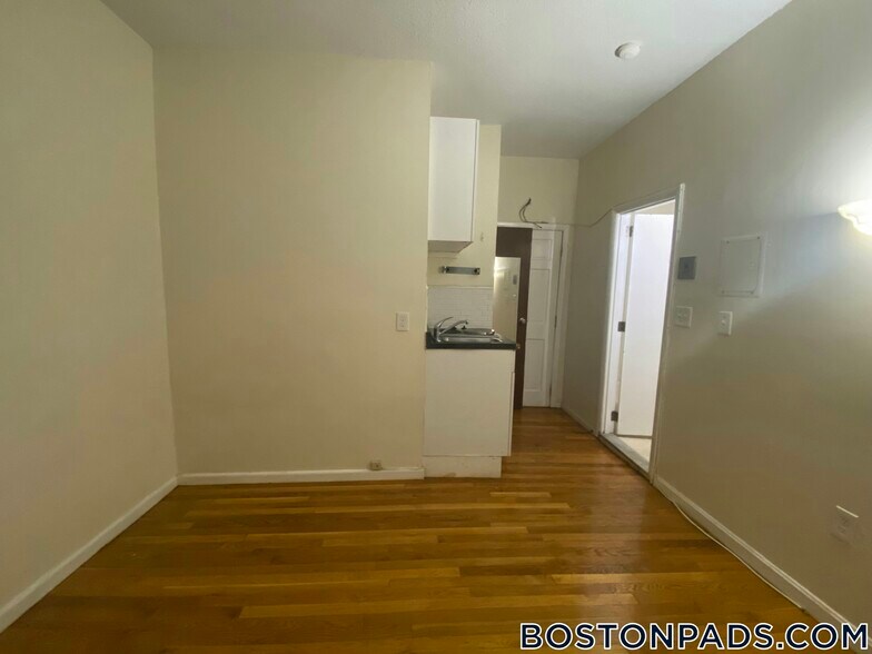 Building Photo - 51 S Huntington Ave