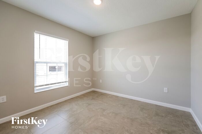 Building Photo - 619 Lindbergh Wy