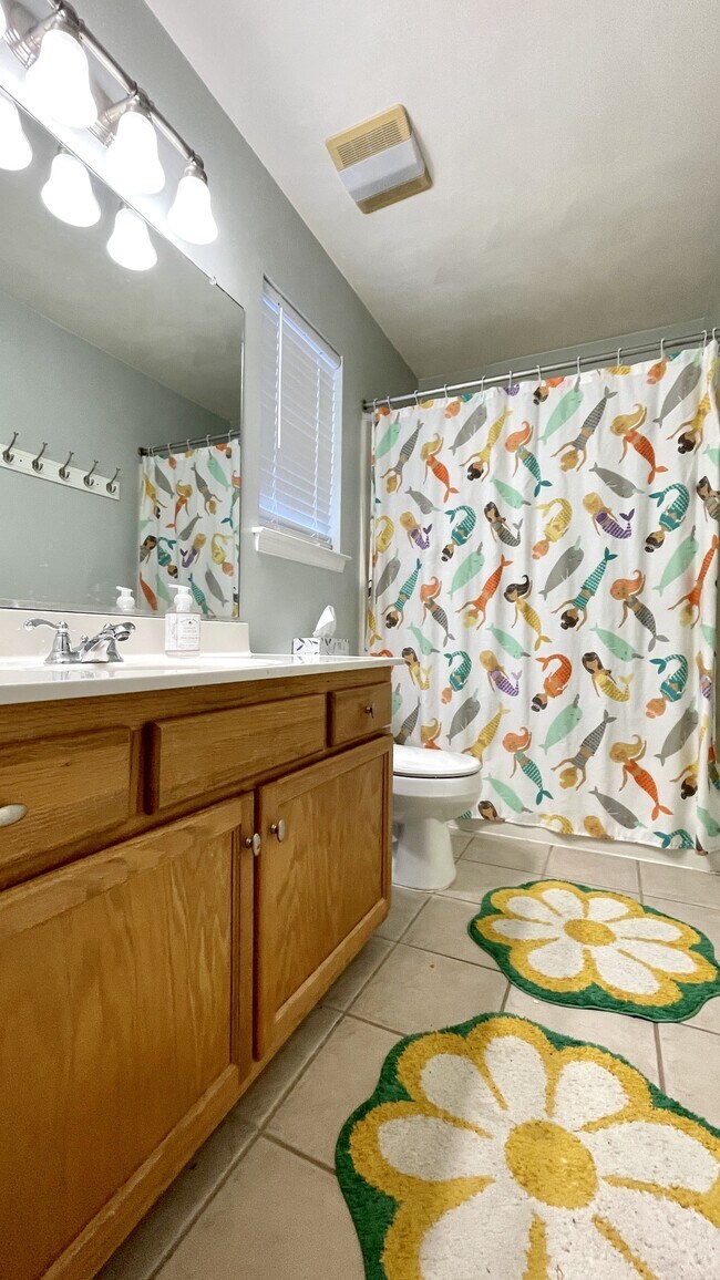 Building Photo - 2248 Ships Crossing