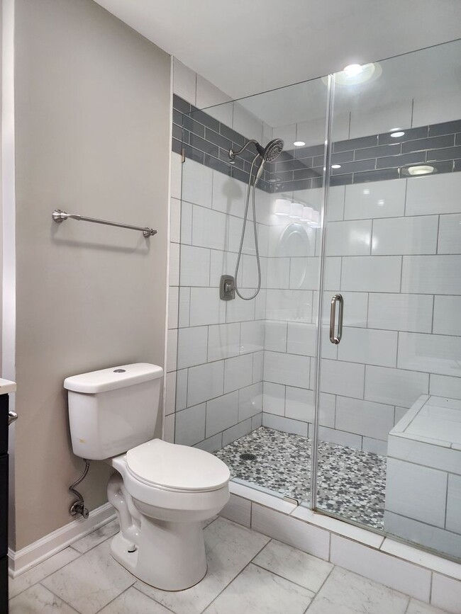 Building Photo - Available Mid MAY -Newly Remodeled, 2 Bedroom, 2.5 bath townhome in Vernon River Plantation.