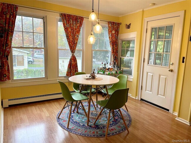 Building Photo - 90 Innis Ave