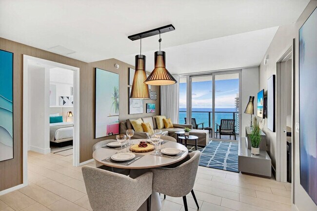 Building Photo - 4010 S Ocean Dr