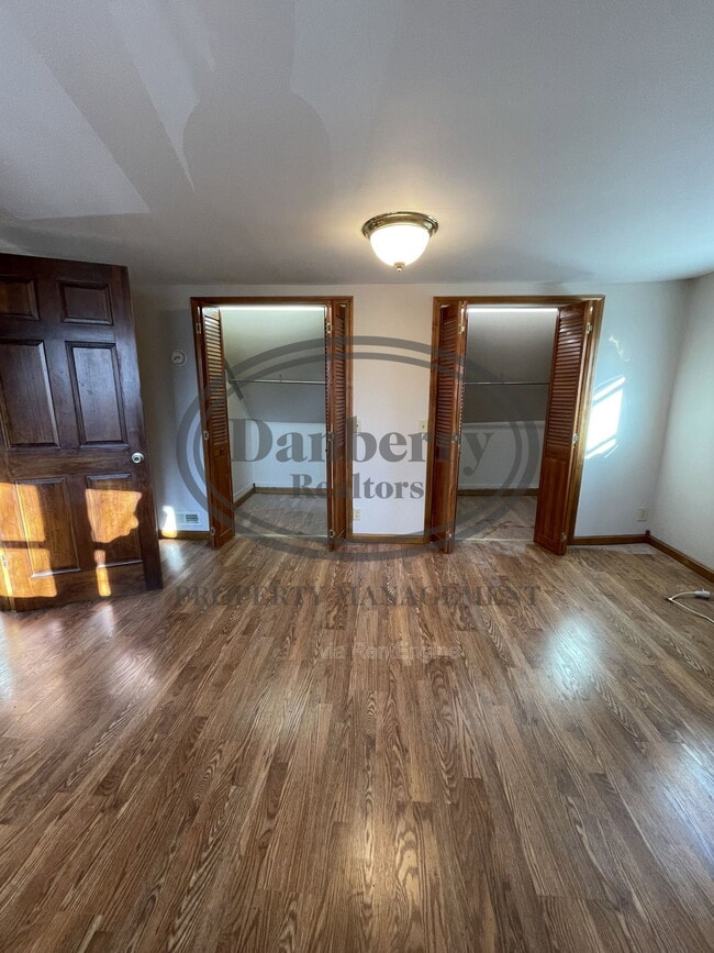 Building Photo - 606 South St