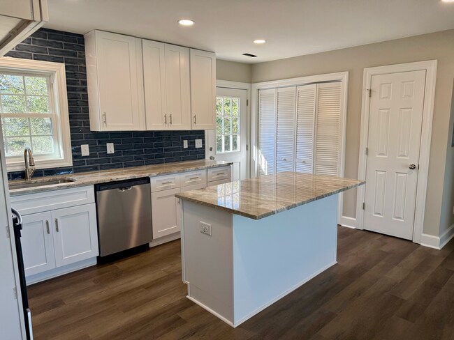 Building Photo - Completely Remodeled Home For Rent!