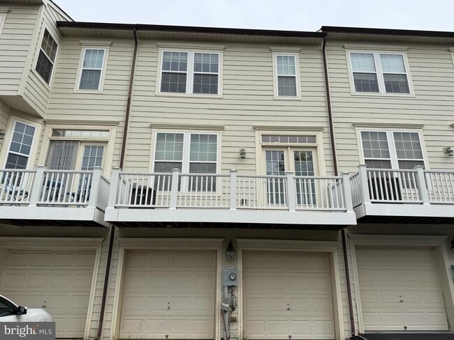 Building Photo - 3529 Sprigg St S
