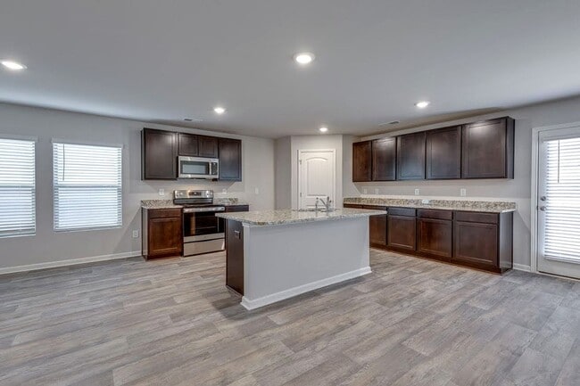 Building Photo - *** COMING SOON! ***  Spacious & Stylish 5...