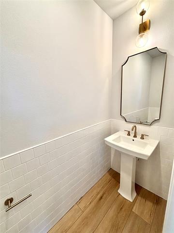 Building Photo - 402 Sunset Ln