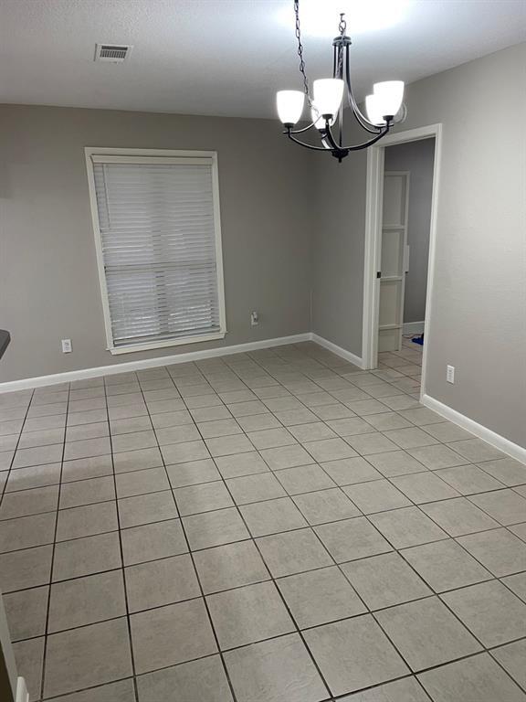 Building Photo - 300 Evergreen Cir