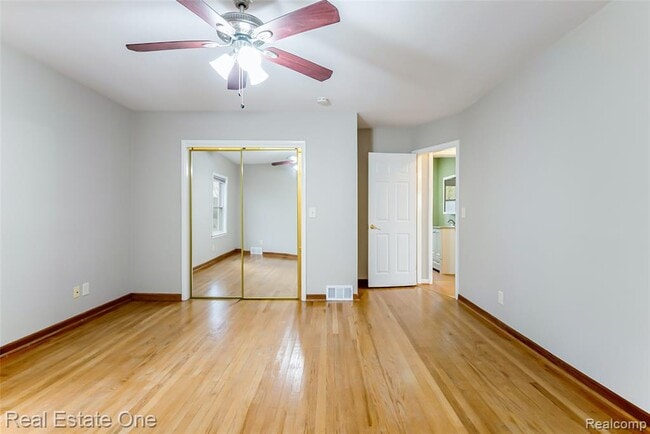 Building Photo - 4141 Van Amberg Rd