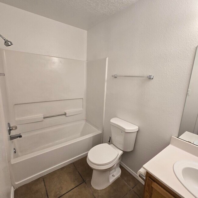 Building Photo - 8204 Tangerine Pl NW