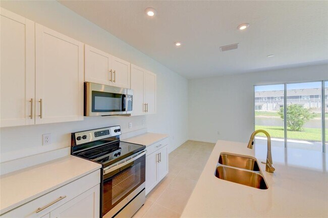 Building Photo - 5744 Haven Ter