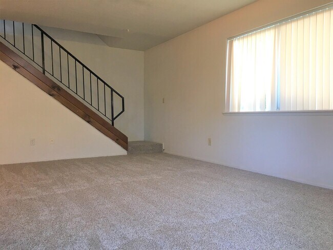 Building Photo - 488 Wiltsey Rd