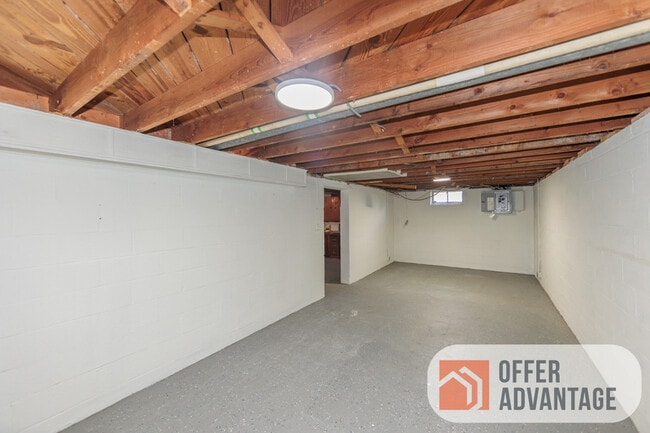 Building Photo - 376 E 288th St