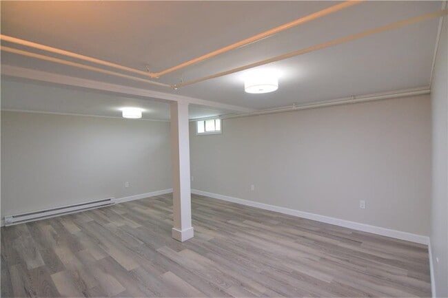 Building Photo - 5 Holten Ave