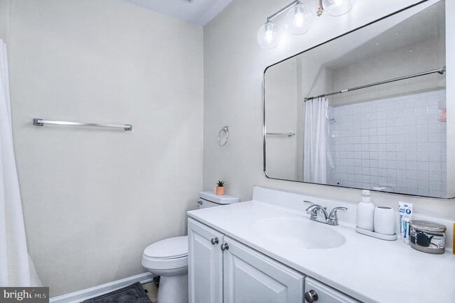 Building Photo - 10159 Elgin Way