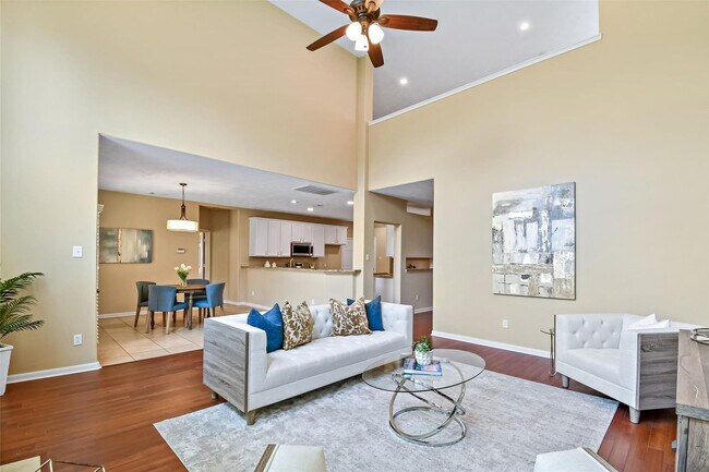 Building Photo - Beautifully Updated Home in Sugar Land’s S...