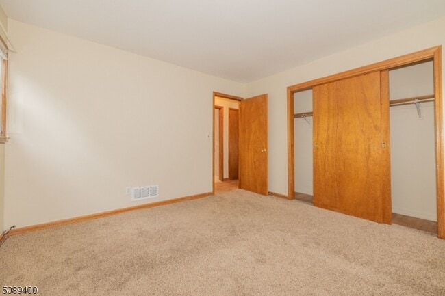 Building Photo - 216 Ringwood Ave