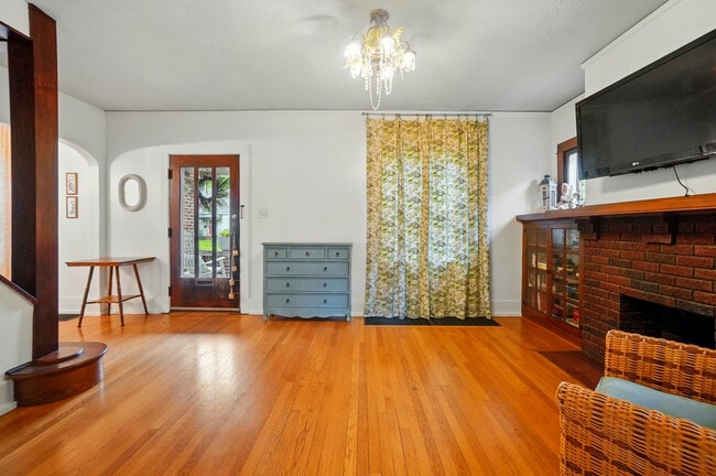Building Photo - 3000 Hillside Ave