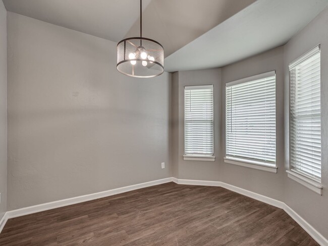 Building Photo - 5800 Campbell Creek Dr