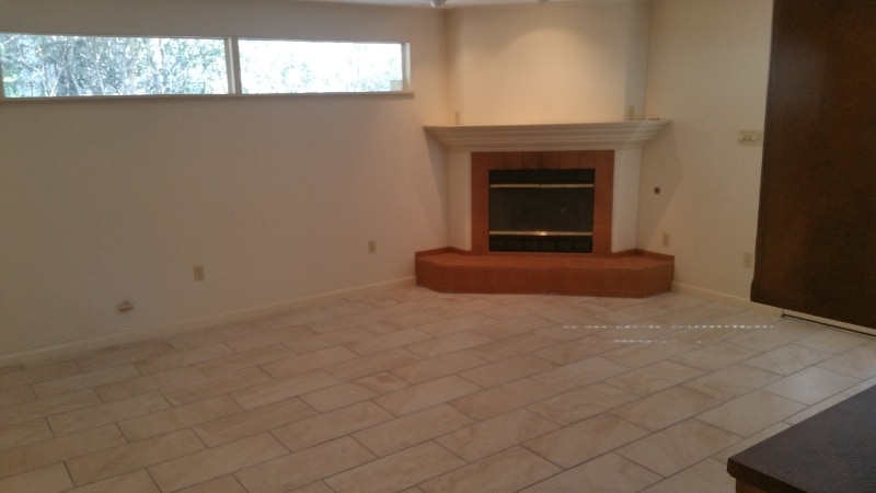 Building Photo - 620 Nelson Dr