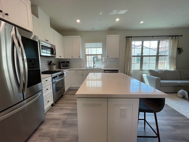 Building Photo - 152 Elkhorn