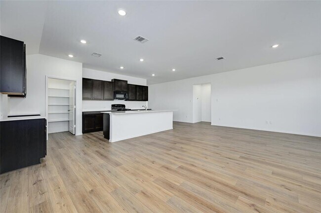 Building Photo - 1015 Ascari Ct