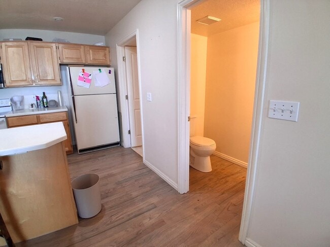 Building Photo - 609 N Seven Peaks Blvd