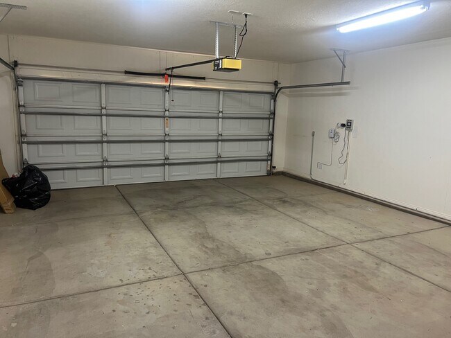 Building Photo - 2143 S 725 W