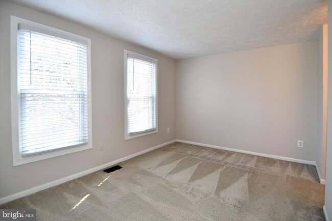 Building Photo - 1648 Fieldthorn Dr