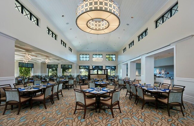Building Photo - 8208 Heritage Club Dr