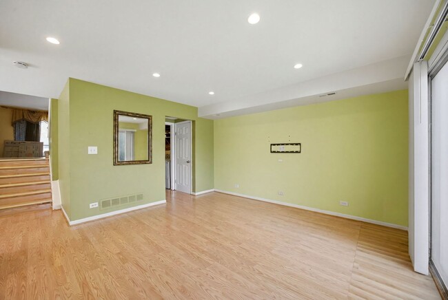 Building Photo - 1142 Brighton Pl