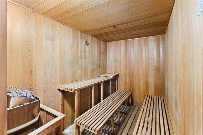 Building Photo - 1620 Presidential Way