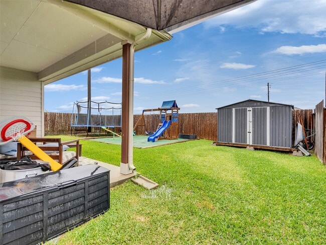 Building Photo - 8719 Willet St