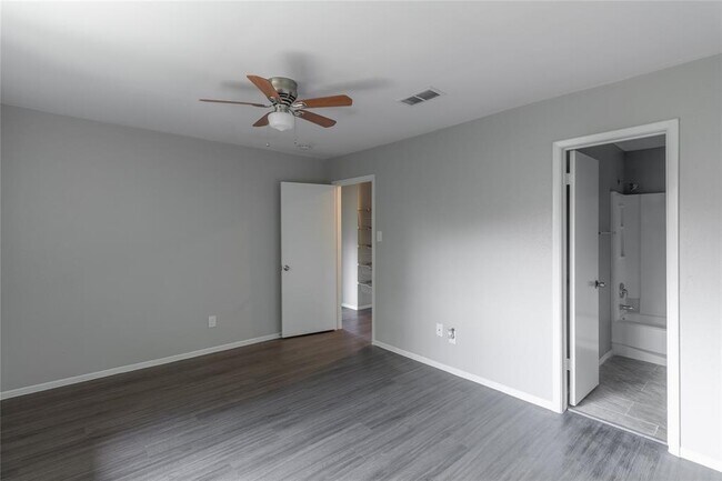 Building Photo - 3118 Lucida Ln