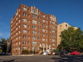 Building Photo - Alto Towers