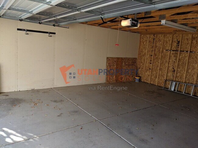 Building Photo - 1532 Dupont Ave