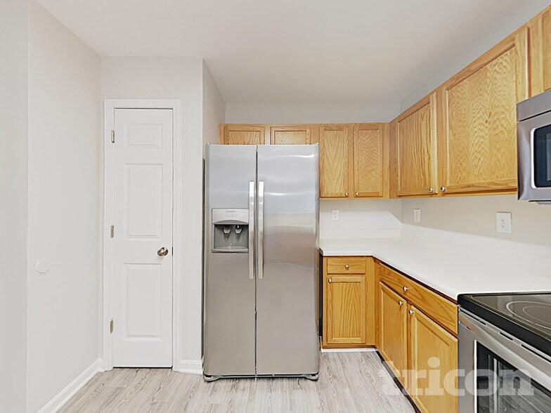 Building Photo - 1481 Mitchell Glen St