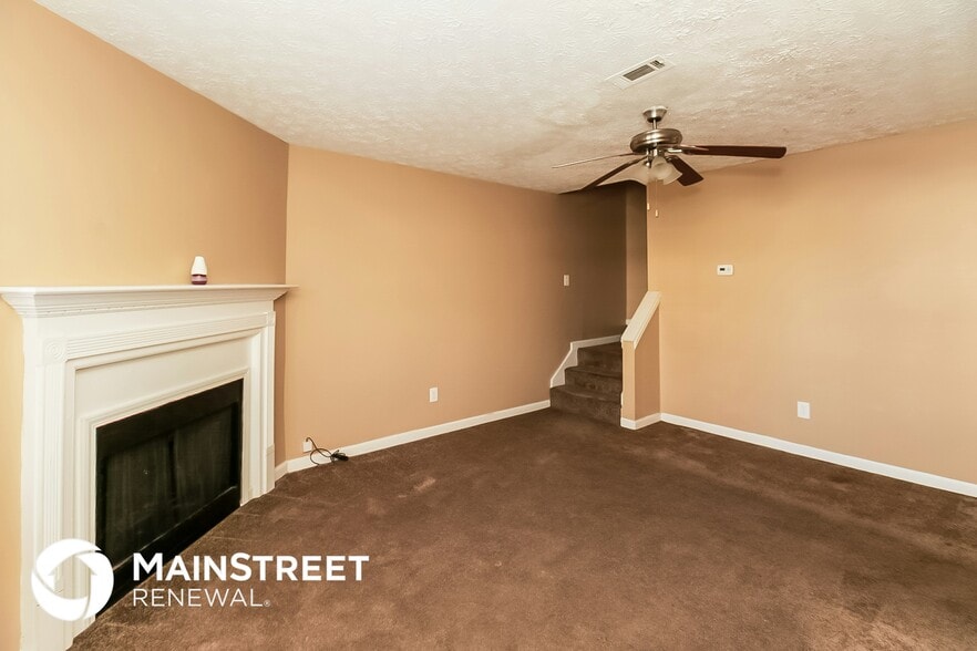 Building Photo - 9439 Sleepy Hollow Ln