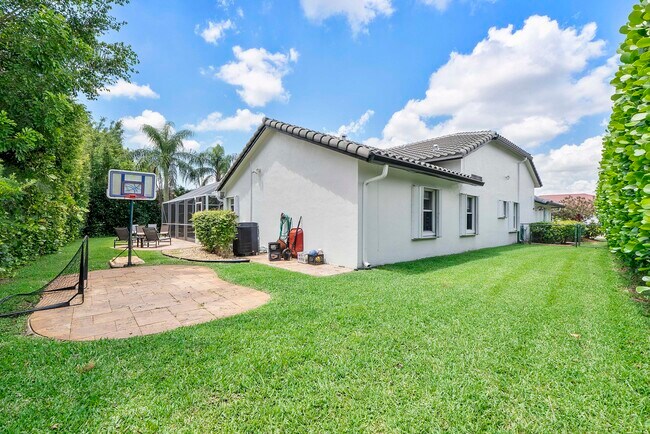 Building Photo - 5431 NW 109th Ln