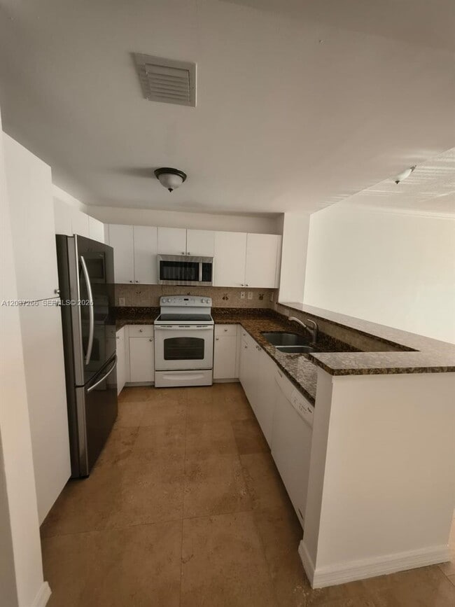 Building Photo - 11771 St Andrews Place