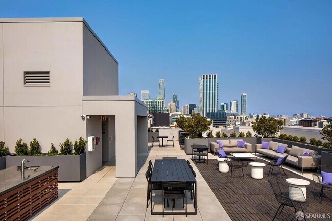 Building Photo - 588 Minna St