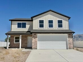 Building Photo - 242 N 900 W