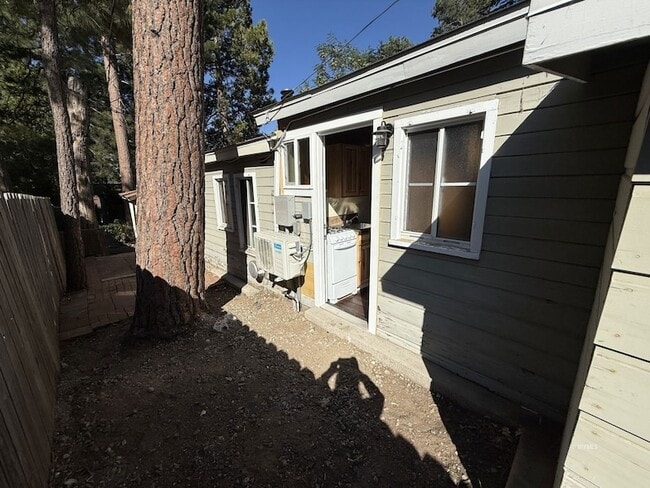 Building Photo - 54605 N Circle Dr