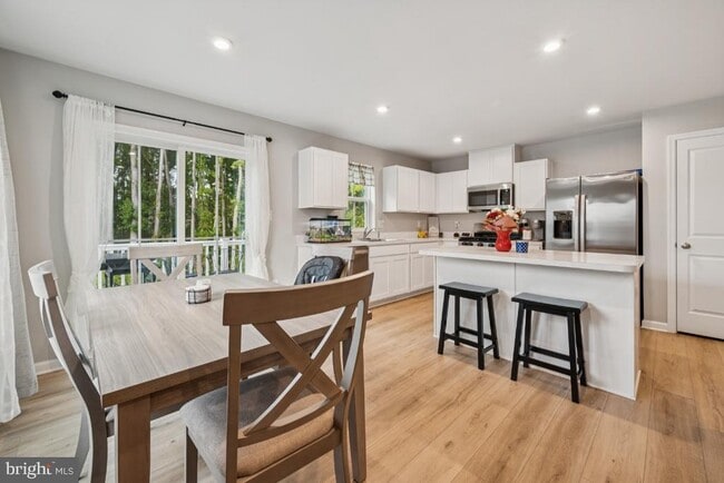 Building Photo - 81 Southwind Dr