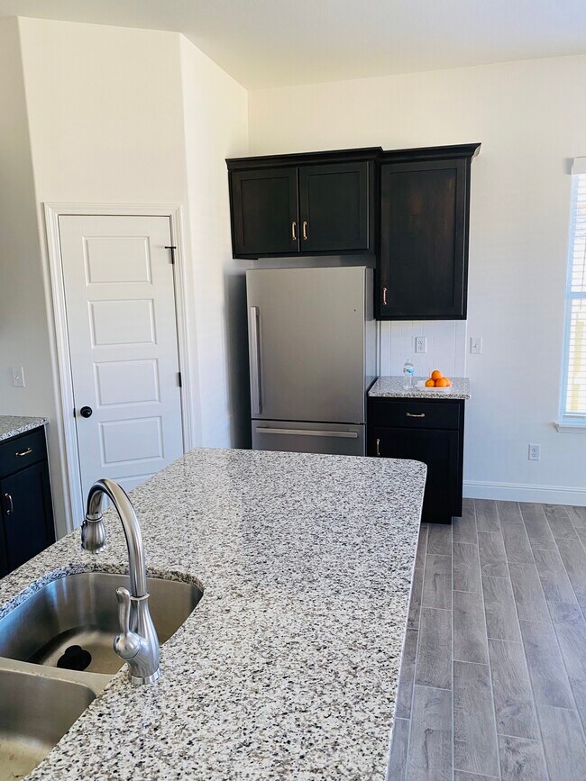 Building Photo - 2150 Tallgrass Ter