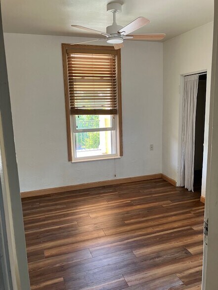 Bedroom - 1409 N Fife St