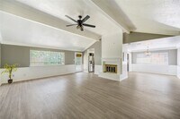 Building Photo - 2402 Strait Ln