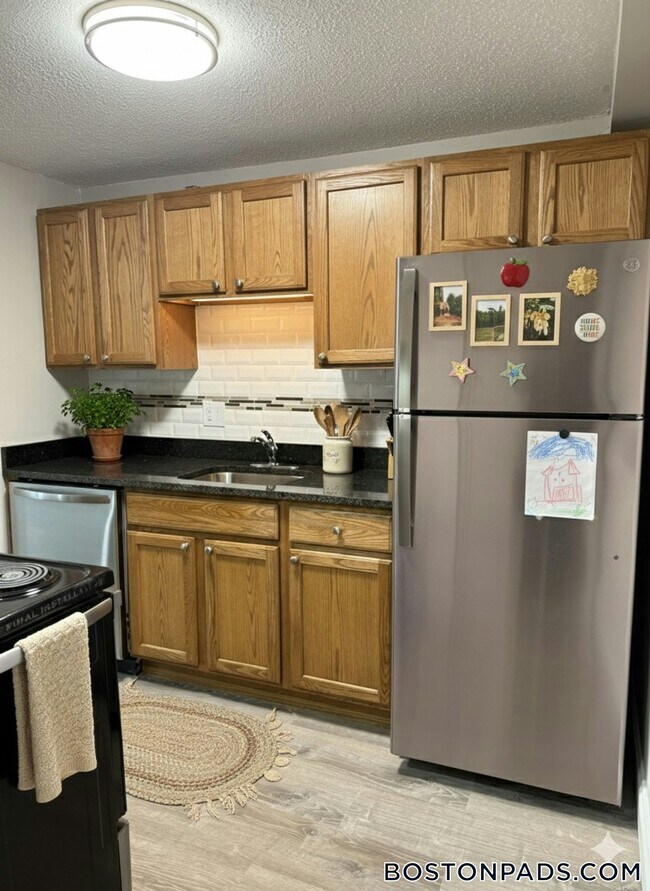 Building Photo - 47 Princeton St